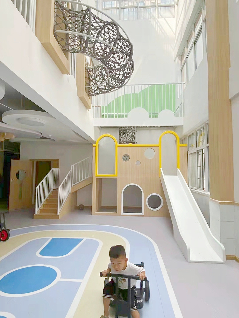 幼兒園中庭實景